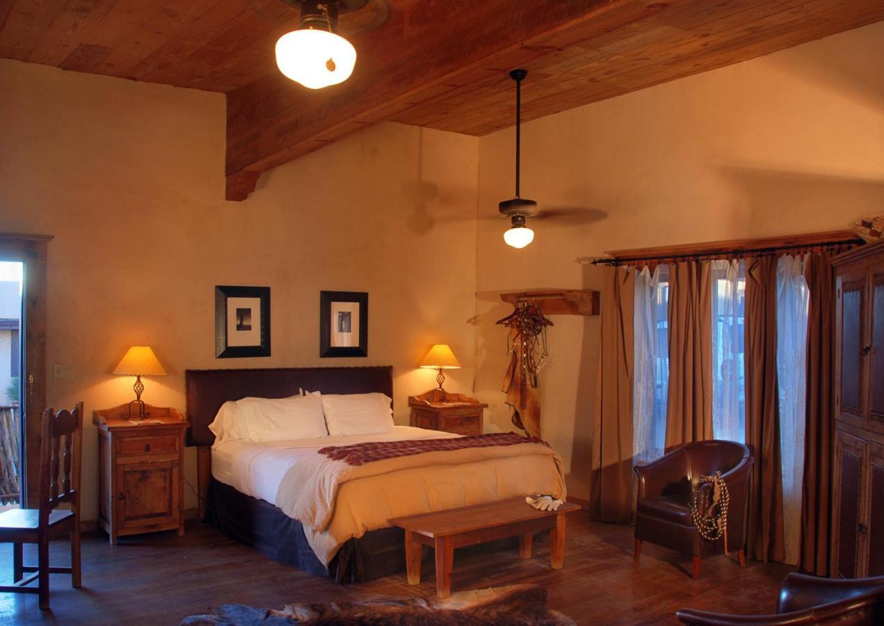 The Maverick Inn Alpine Extérieur photo